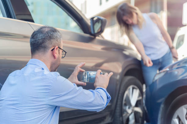 Professional Sr22 Insurance technician working in Beacon Square, FL